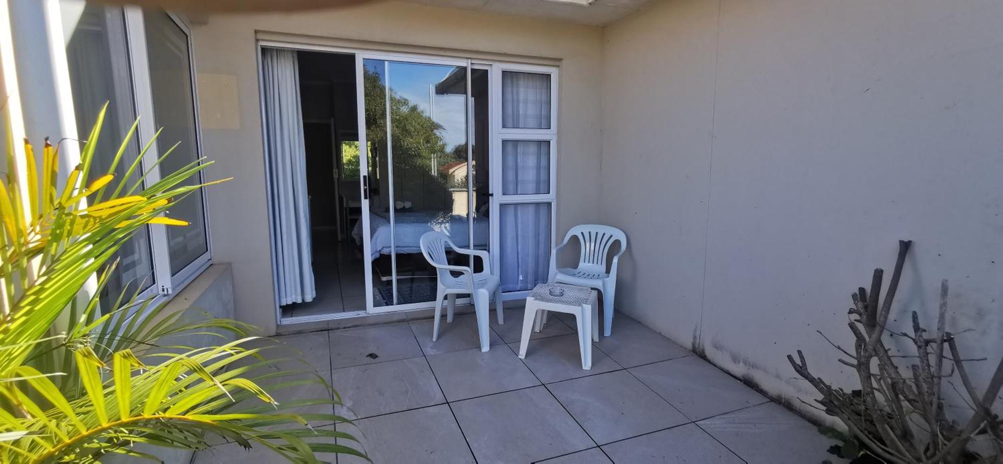 The Coelacanth Guest House And Beach Thyme Self Catering Kidd's Beach Exterior photo