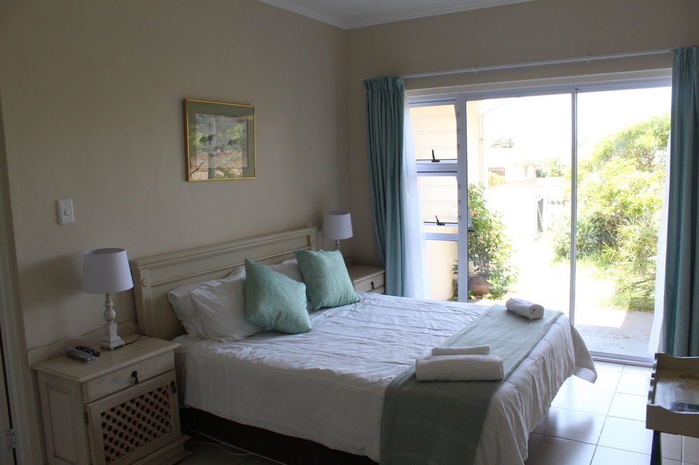 The Coelacanth Guest House And Beach Thyme Self Catering Kidd's Beach Exterior photo